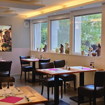 Restaurant Du Pont Vieux Hotel Camarès